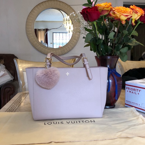 Tory Burch Handbags - Tory Burch tote